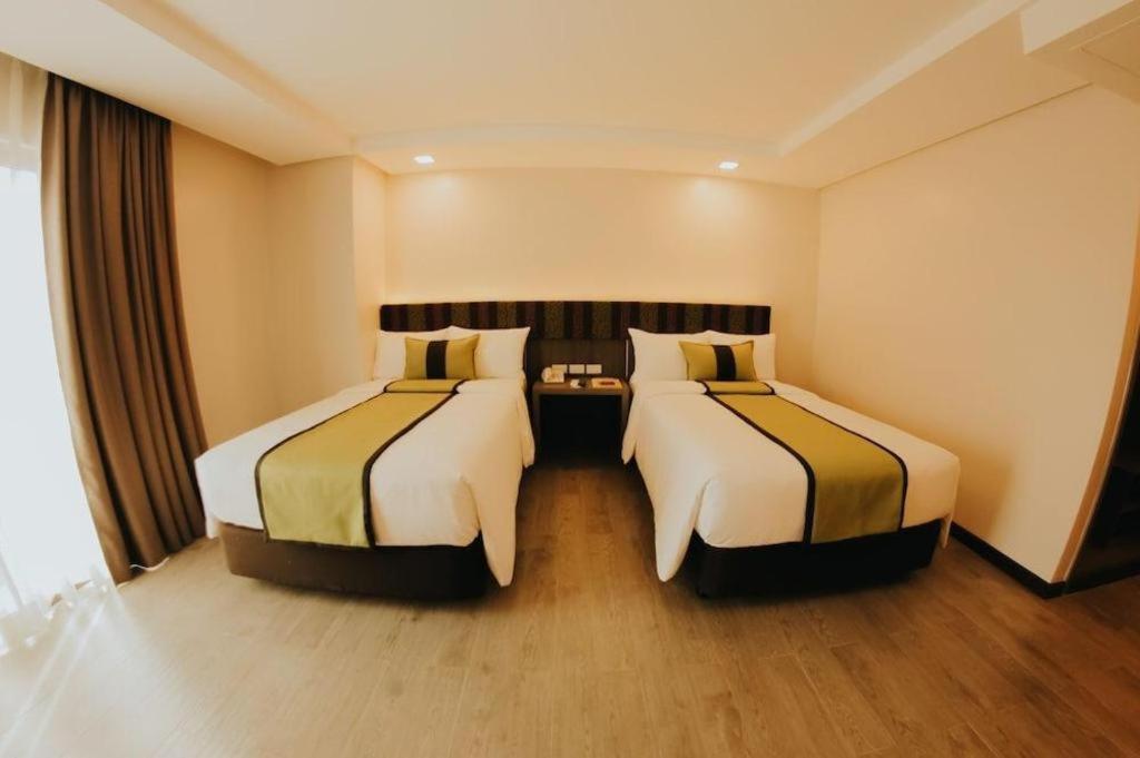 Grand Xing Imperial Hotel Iloilo City Buitenkant foto