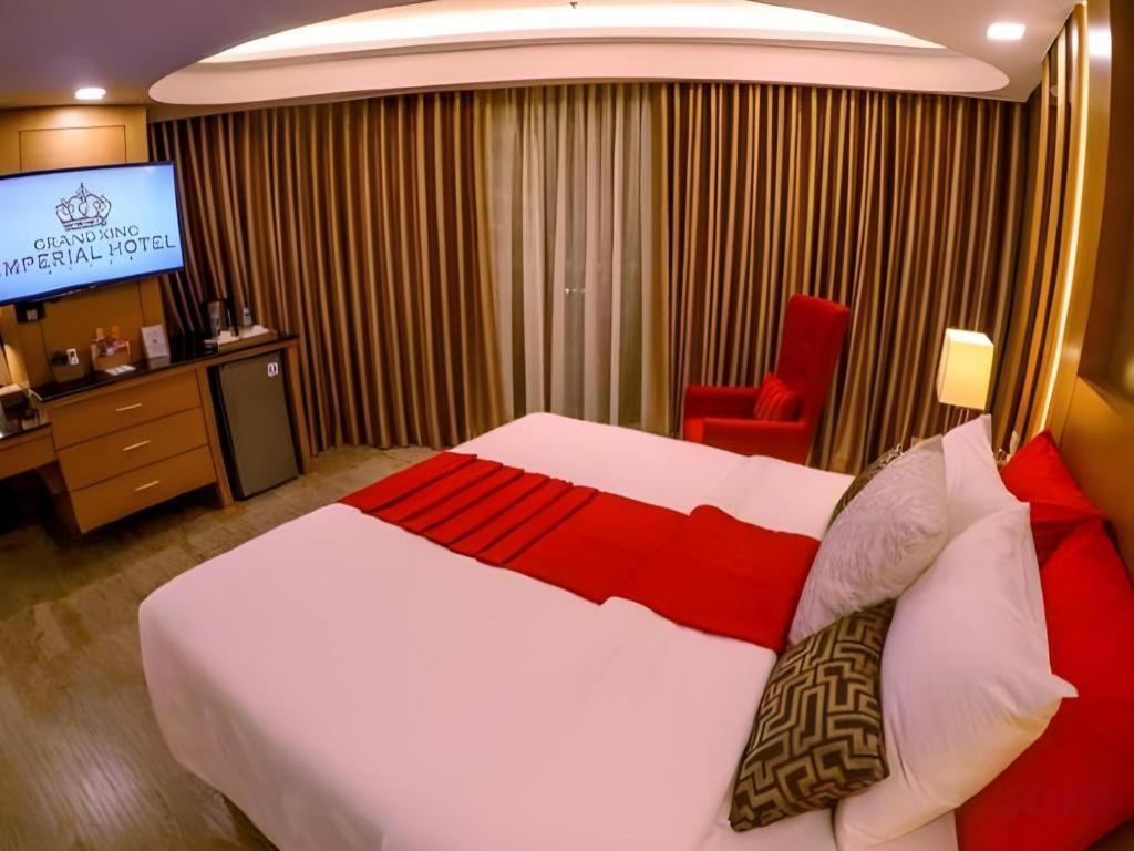 Grand Xing Imperial Hotel Iloilo City Buitenkant foto